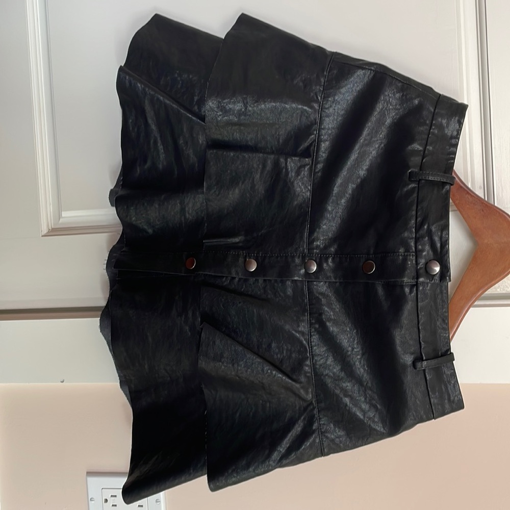 Zara classic black mini skirt - Faux